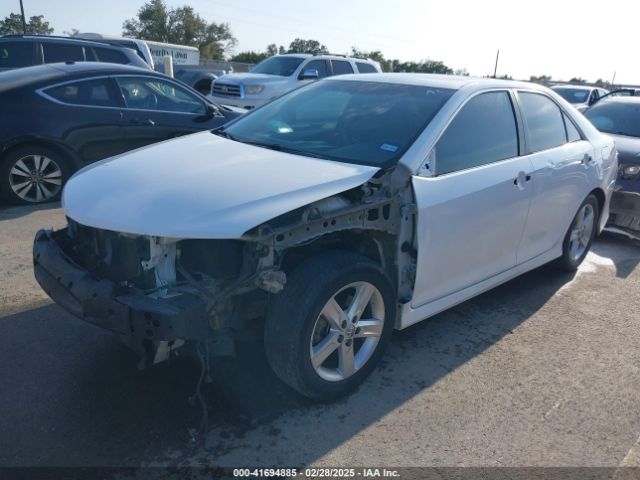 4T1BF1FK9EU823849 Toyota CAMRY SE