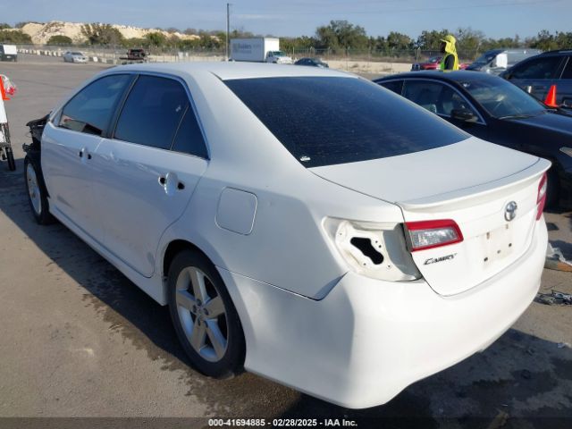 4T1BF1FK9EU823849 Toyota CAMRY SE