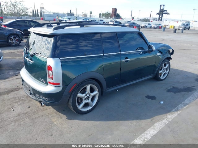 2010 MINI COOPER S CLUBMAN WMWMM3C53ATZ32866 Photo 3