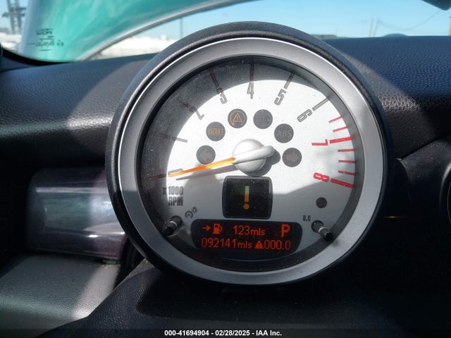 2010 MINI COOPER S CLUBMAN WMWMM3C53ATZ32866 Photo 6