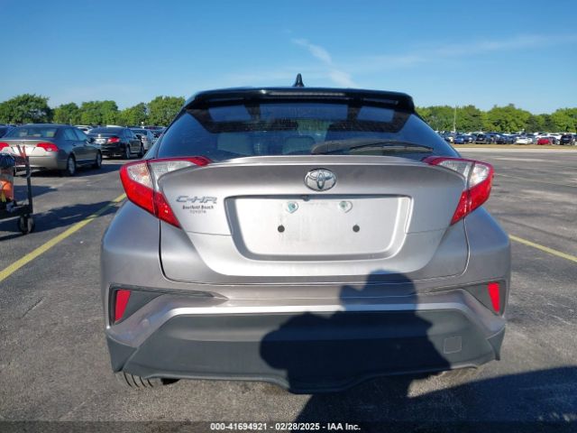 NMTKHMBX4KR082574 Toyota C-HR XLE