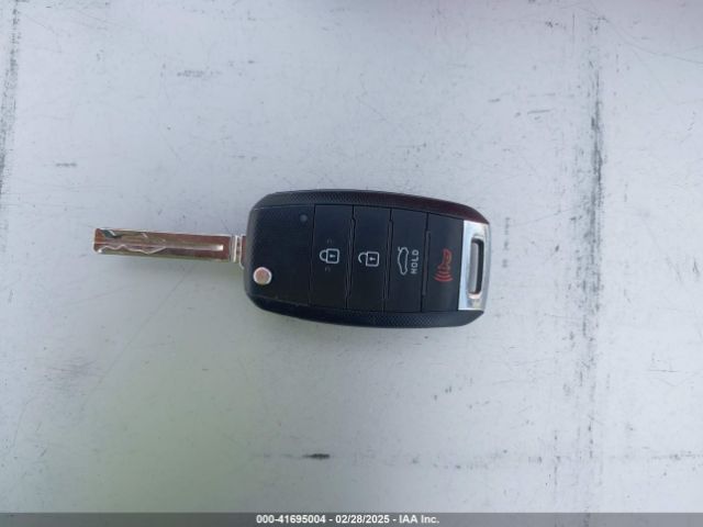KNAGM4A78F5631674 KIA Optima Lx