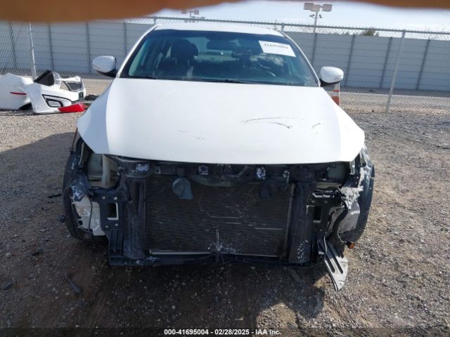 KNAGM4A78F5631674 KIA Optima Lx