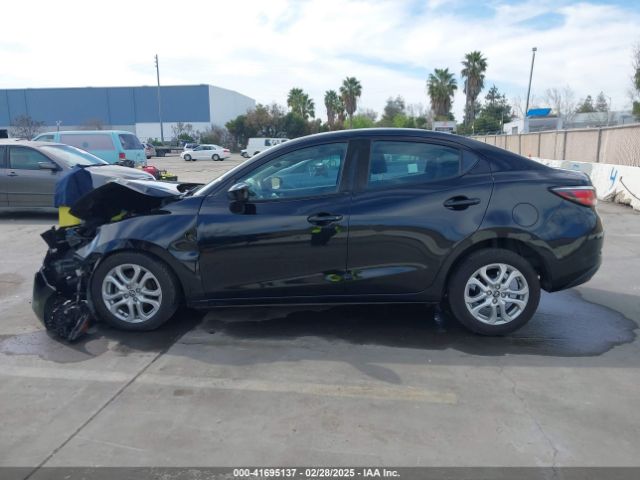 3MYDLBYV3JY326808 Toyota YARIS IA