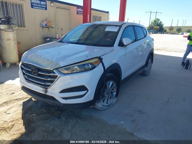 KM8J23A45HU328404 Hyundai TUCSON SE