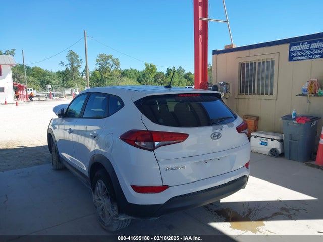 KM8J23A45HU328404 Hyundai TUCSON SE