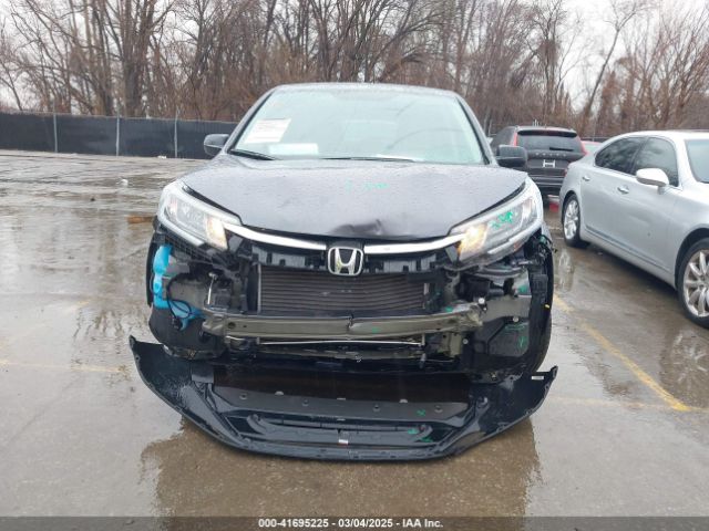 5J6RM4H35GL129744 Honda CR-V LX