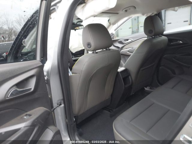 KL77LKE28RC043666 Chevrolet Trax Fwd Activ