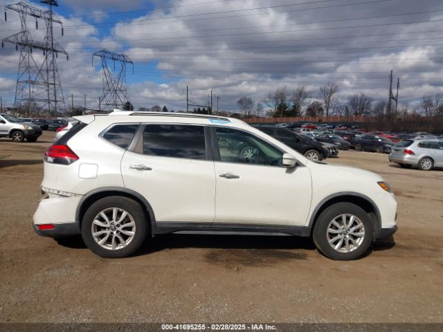 KNMAT2MV8HP617162 Nissan ROGUE SV