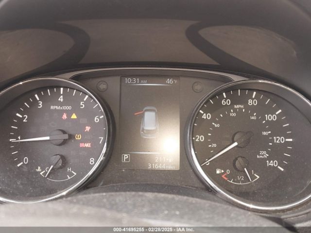 KNMAT2MV8HP617162 Nissan ROGUE SV