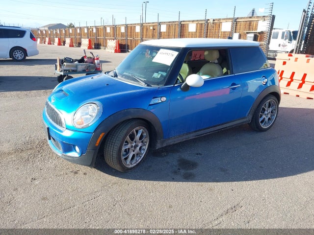 2010 MINI COOPER S WMWMF7C53ATW89884 Photo 1
