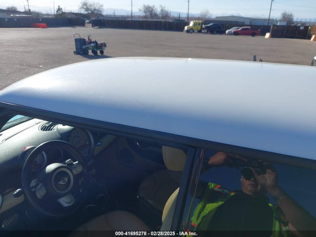 2010 MINI COOPER S WMWMF7C53ATW89884 Photo 5