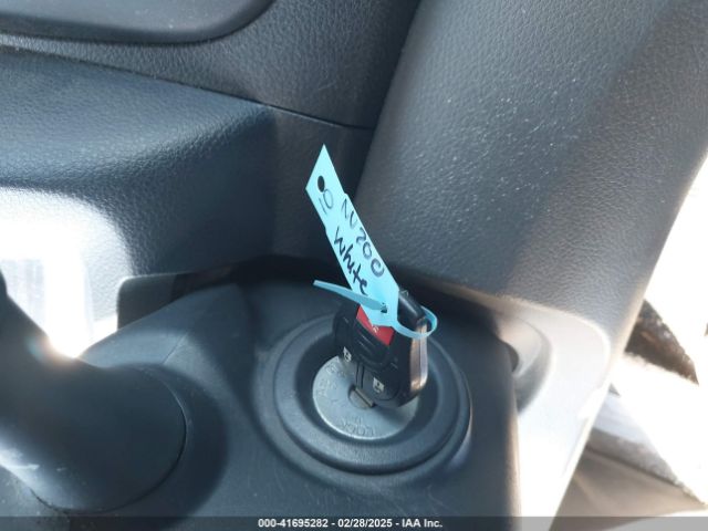 3N6CM0KN4EK695820 Nissan NV200 SV