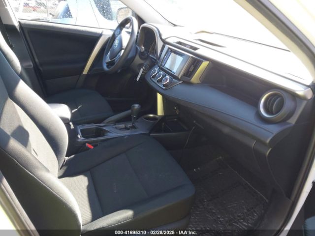 2T3BFREV8FW305542 Toyota RAV4 LE
