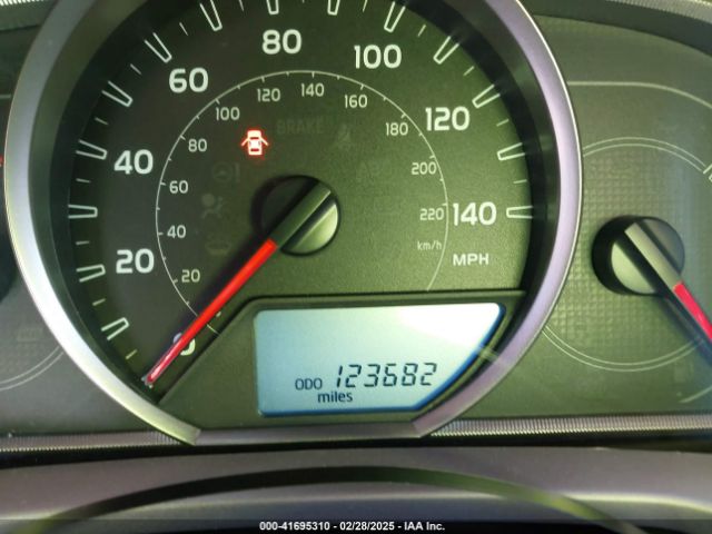 2T3BFREV8FW305542 Toyota RAV4 LE