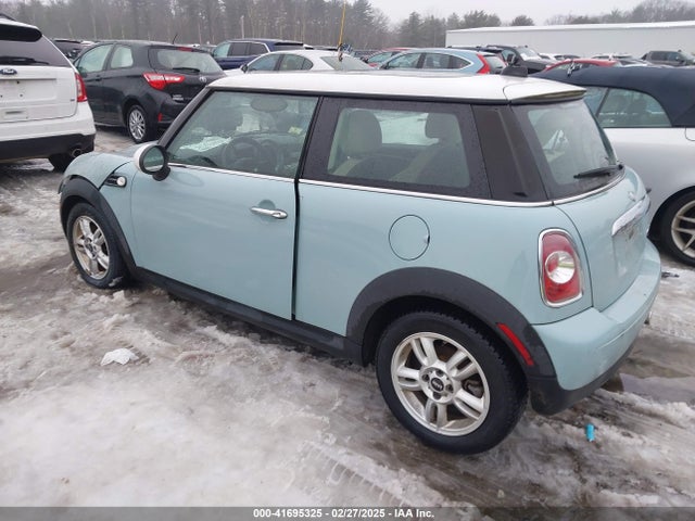 2013 MINI HARDTOP WMWSU3C51DT370543 Photo 2