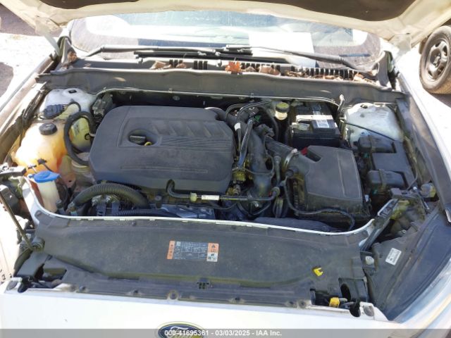 3FA6P0HD9GR238989 Ford FUSION SE
