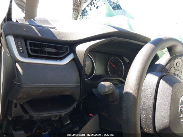 2T3H1RFV7KW052652 Toyota RAV4 LE