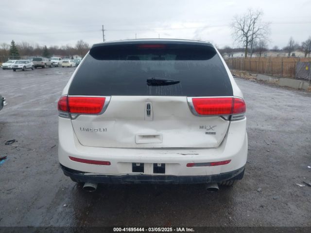 2LMDJ8JK7EBL11685 Lincoln MKX