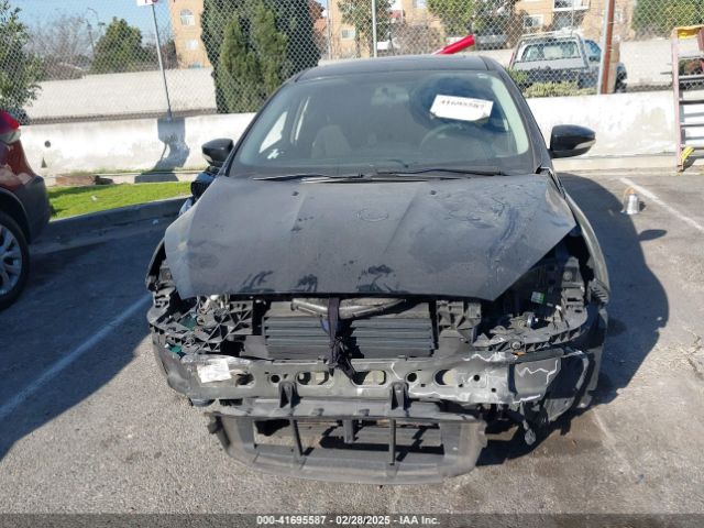 1FADP3M27JL260671 Ford FOCUS SEL