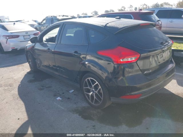1FADP3M27JL260671 Ford FOCUS SEL