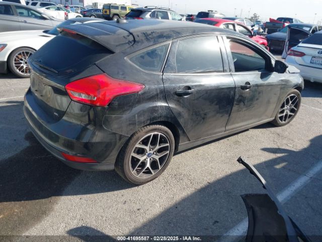 1FADP3M27JL260671 Ford FOCUS SEL