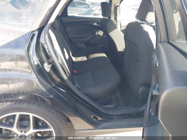1FADP3M27JL260671 Ford FOCUS SEL
