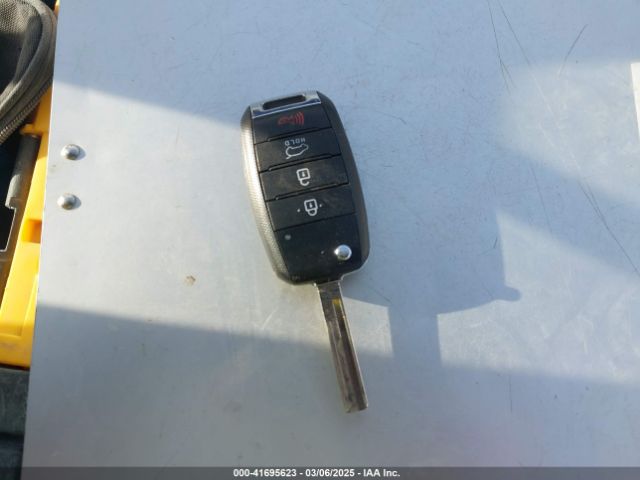 5XYPGDA37LG656124 KIA Sorento 2.4l Lx