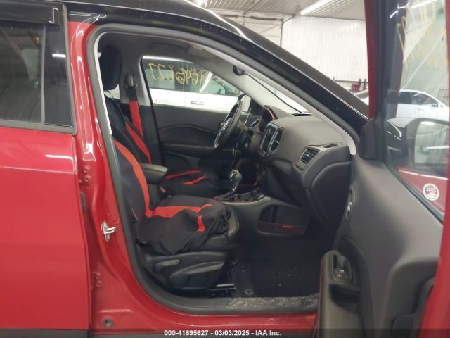 3C4NJDDB7JT234551 Jeep Compass Trailhawk 4x4