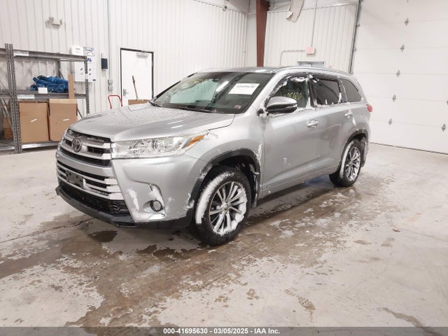 5TDJZRFH3JS495515 Toyota Highlander Xle