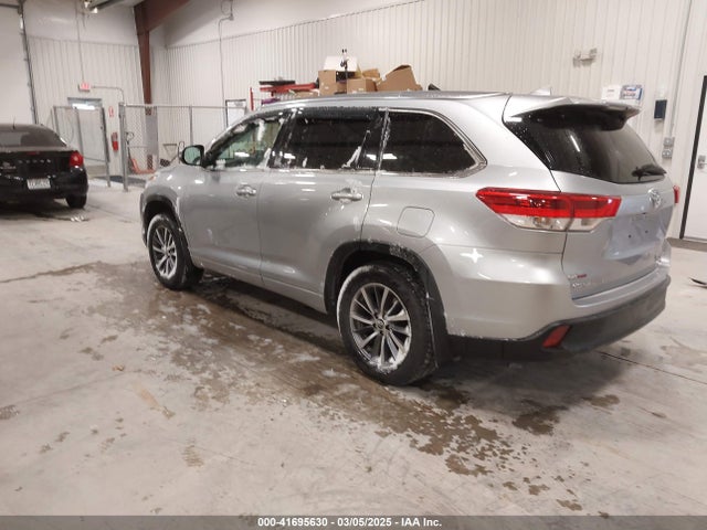 5TDJZRFH3JS495515 Toyota Highlander Xle