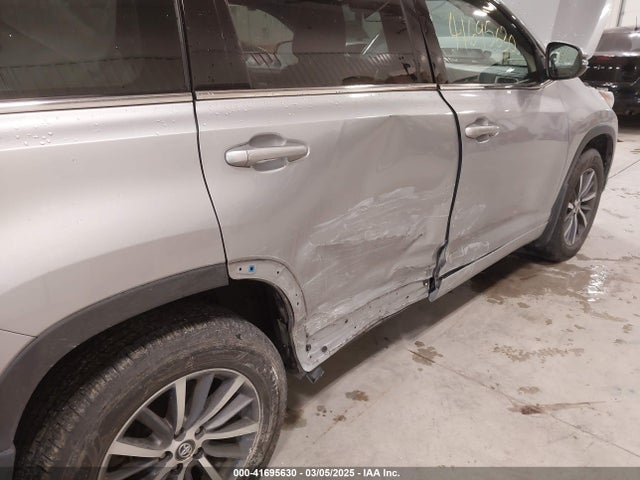 5TDJZRFH3JS495515 Toyota Highlander Xle