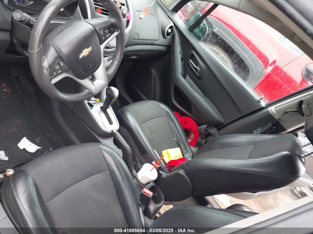 3GNCJRSB9FL220883 Chevrolet Trax Lt