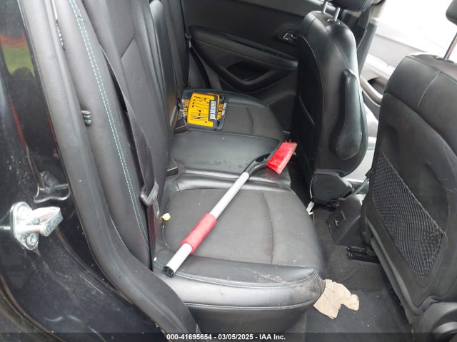 3GNCJRSB9FL220883 Chevrolet Trax Lt