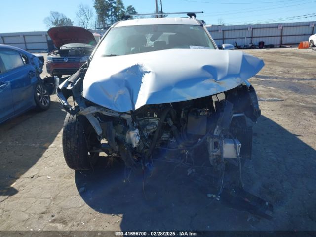 5N1DR2MM7JC647300 Nissan Pathfinder Sv