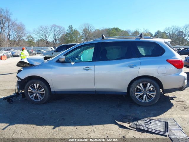 5N1DR2MM7JC647300 Nissan Pathfinder Sv