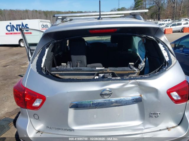 5N1DR2MM7JC647300 Nissan Pathfinder Sv