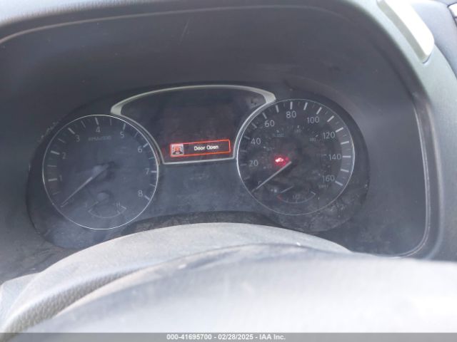 5N1DR2MM7JC647300 Nissan Pathfinder Sv