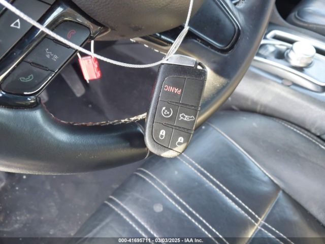 2015 CHRYSLER 300 2C3CCAGG8FH808618 Photo 10