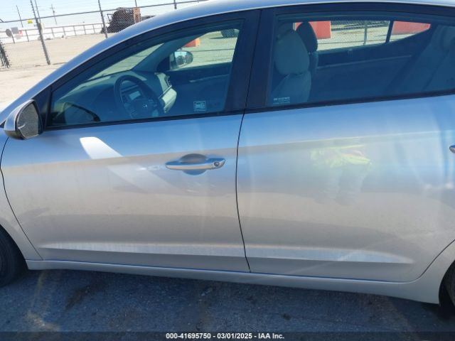 5NPD74LF9KH412055 Hyundai ELANTRA SE