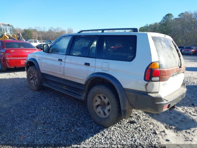 2001 MITSUBISHI MONTERO SPORT JA4LS31H01P015159 Photo 2