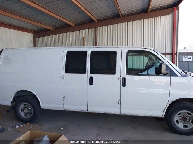 Chevrolet Express 2500 Work Van 2016 1GCWGBFF9G1260298 Image 13