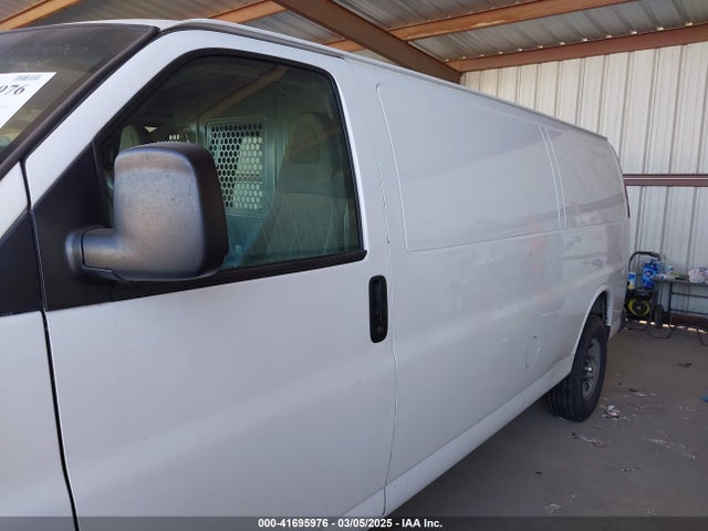 Chevrolet Express 2500 Work Van 2016 1GCWGBFF9G1260298 Image 14