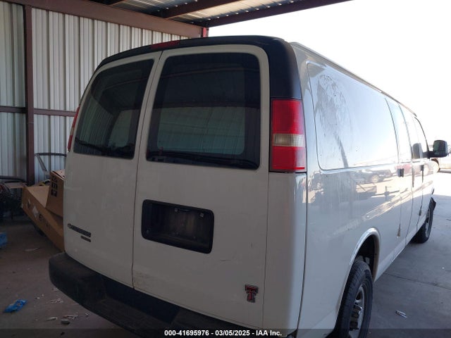 Chevrolet Express 2500 Work Van 2016 1GCWGBFF9G1260298 Image 4