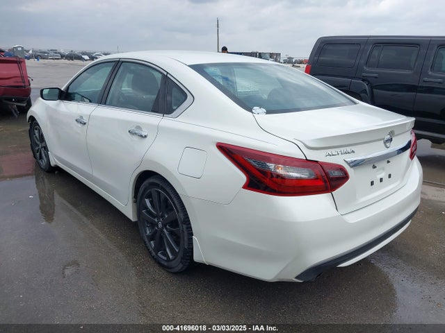 1N4AL3AP5HC108834 Nissan Altima 2.5 Sr