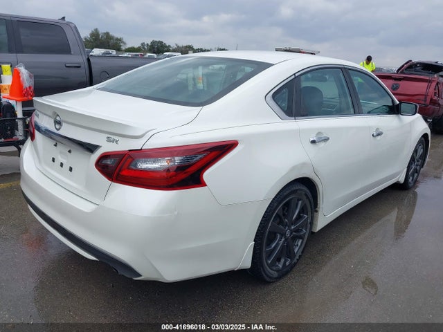 1N4AL3AP5HC108834 Nissan Altima 2.5 Sr