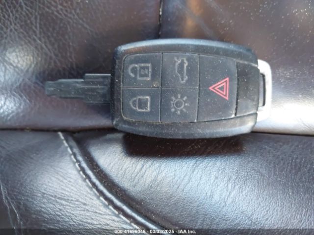 2013 VOLVO C70 YV1672MC6DJ142708 Photo 10