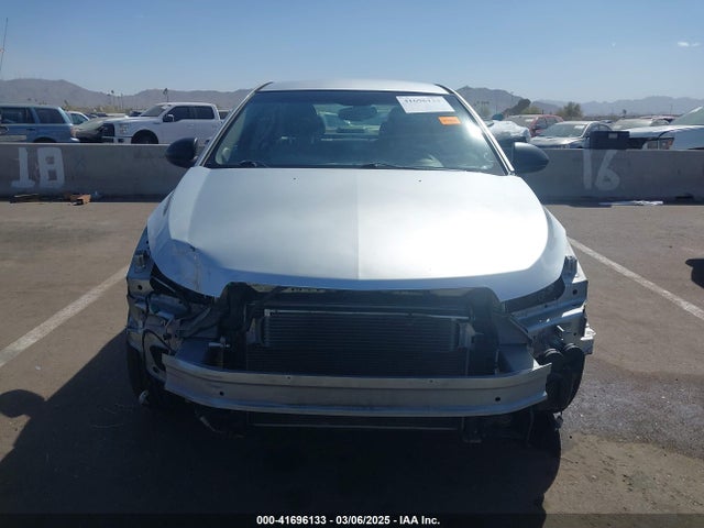 1G1PA5SH5E7174424 Chevrolet Cruze Ls Auto