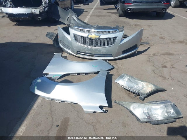 1G1PA5SH5E7174424 Chevrolet Cruze Ls Auto