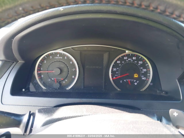 4T1BF1FK8FU106585 Toyota CAMRY SE